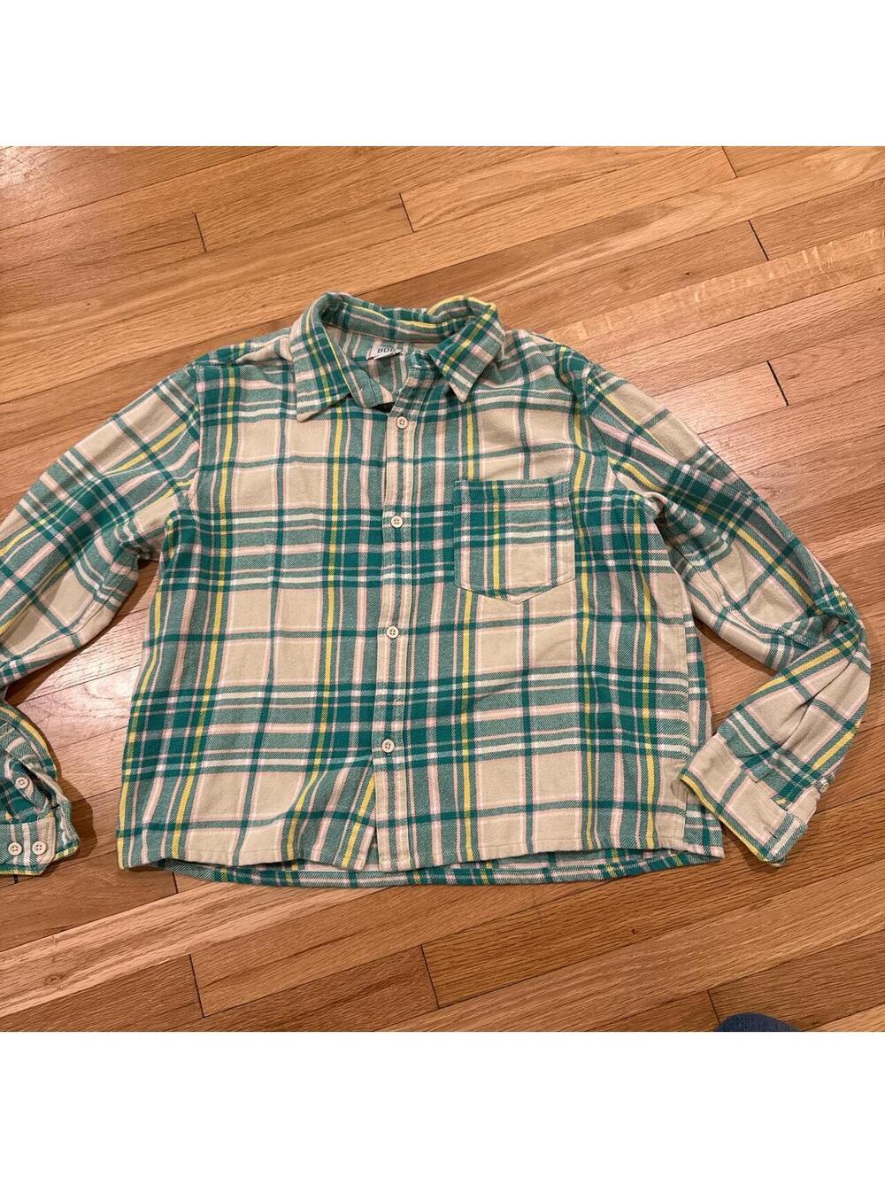 Green and yellow plaid button-up shirt #flannel